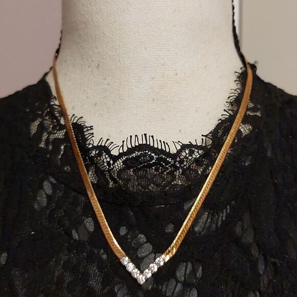 Vintage Signed KOREA Sparkly Rhinestone Crystals V Shaped Herringbone Necklace - Picture 1 of 8